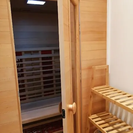 Akkerland - Incl Infra-red Sauna - Excl Option Hot Swimspa From Spring-halloween -1 Bedroom 1-3 Pers - 2 Bedrooms 4-6 Pers בית נופש